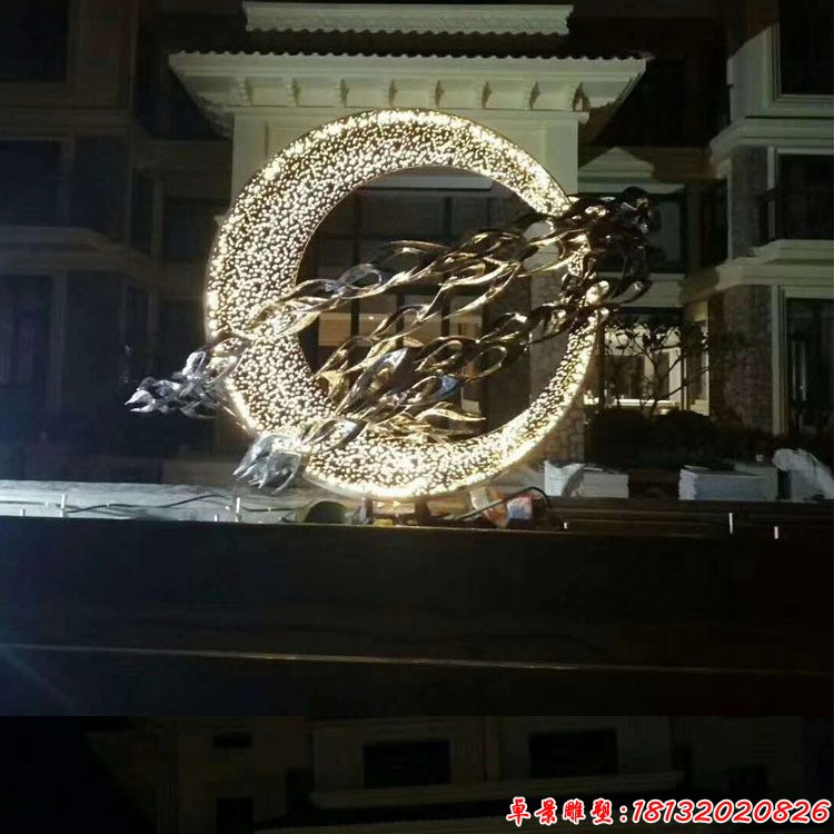不銹鋼鏤空燈光抽象鯉魚圓環(huán)雕塑 (2)