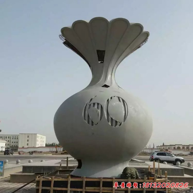 不銹鋼花瓶雕塑 (3)[1]