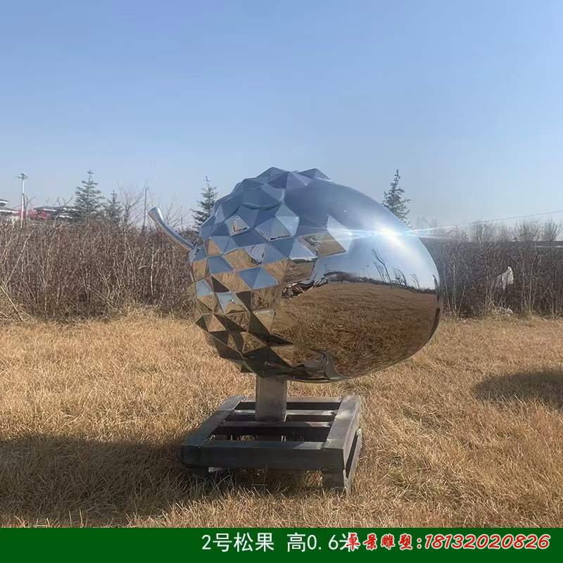 不銹鋼創(chuàng)意草莓雕塑2