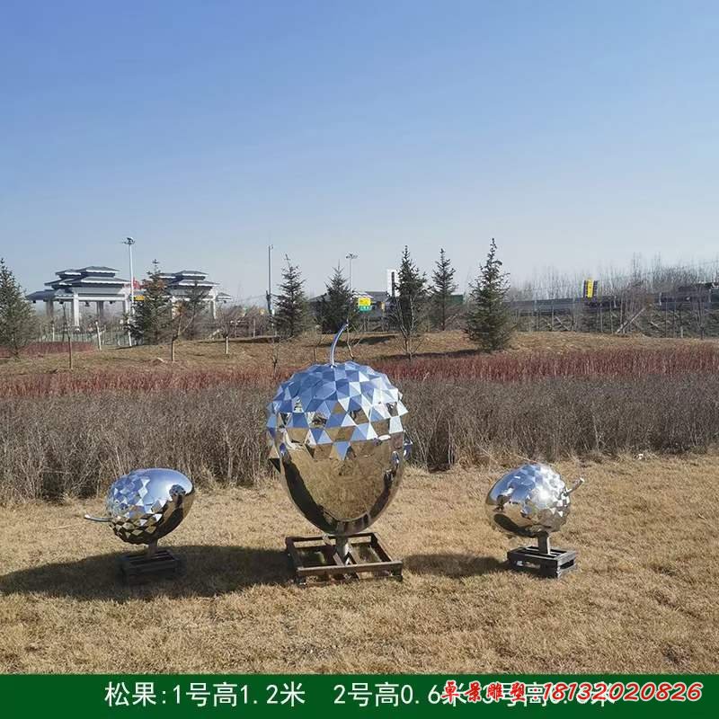 不銹鋼創(chuàng)意草莓雕塑 (2)
